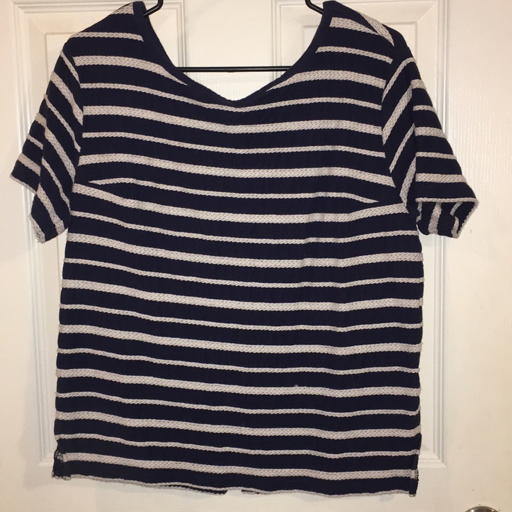 DETAILED BACK BLOUSE
